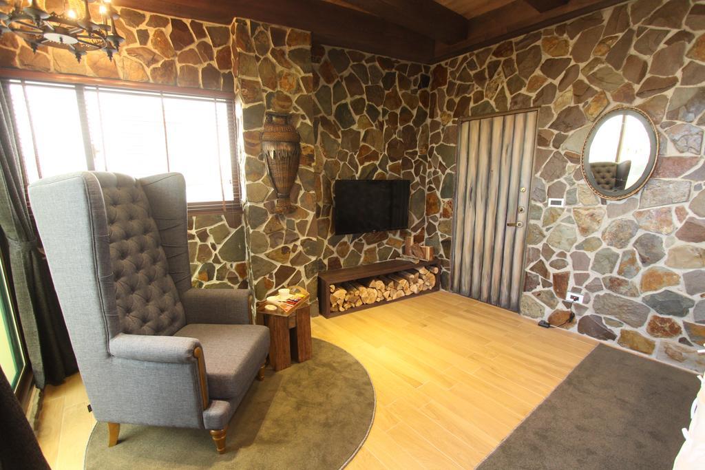 皇裔民宿 - 歐式小屋 Hualien Exterior foto